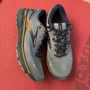 Brooks Men's ghost 15 Gray and Orange Athletic Shoes
